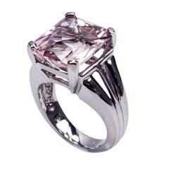 Anello solitario in oro Kunzite da 11 carati Estate Jewelry