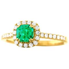 Colombian Emerald and Diamond-Set Gold Ring 4