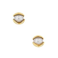 18 Karat Yellow Gold 8mm Akoya Pearls Stud Earrings