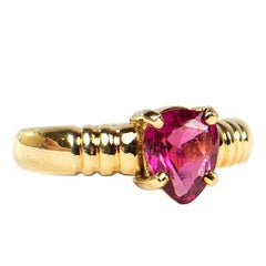 Gemjunky Rubelite Tourmaline in 18 Karat Yellow Gold Handmade Ring