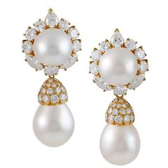 Harry Winston Diamant de Neige Diamond Gold Platinum Snowflake Earrings ...