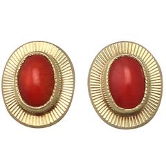 Coral and 18k Yellow Gold Stud Earrings - Vintage Circa 1990 7