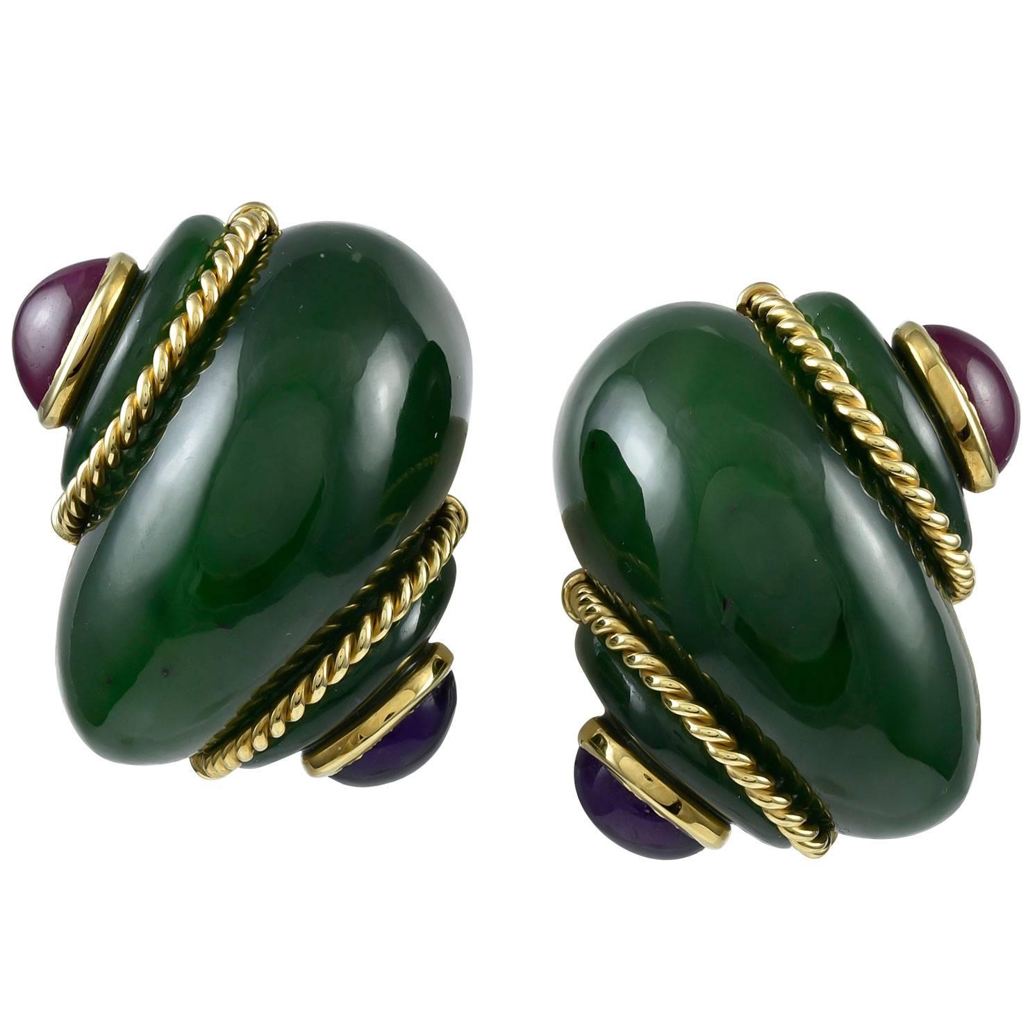 Verdura Jade Farbiger Stein Gold Ohrclips im Angebot