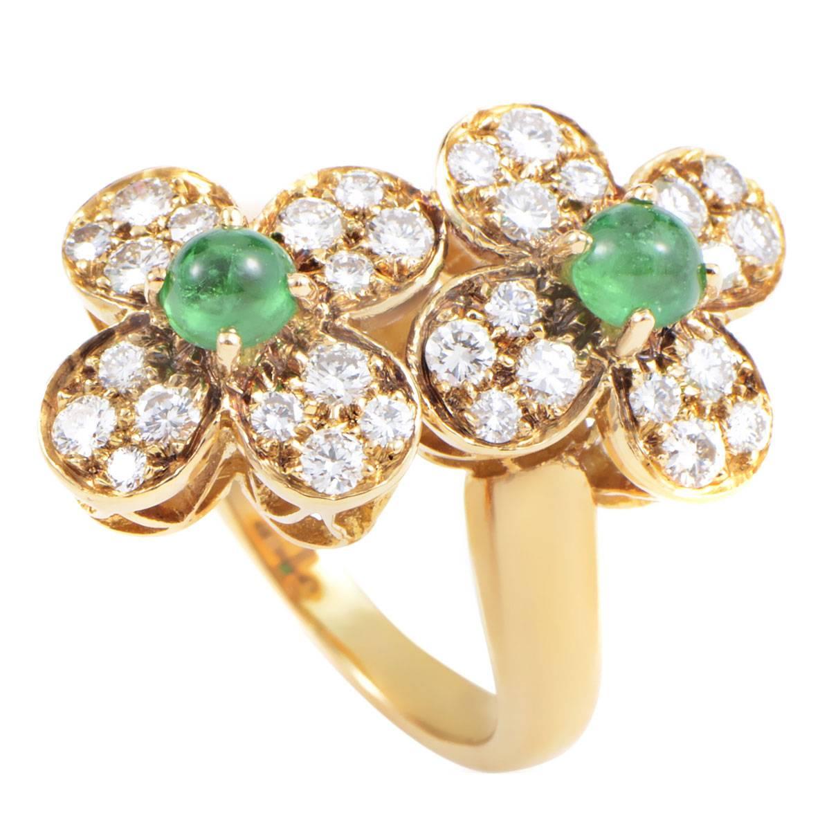 Van Cleef & Arpels Trefle Emerald Diamond Gold Flower Ring