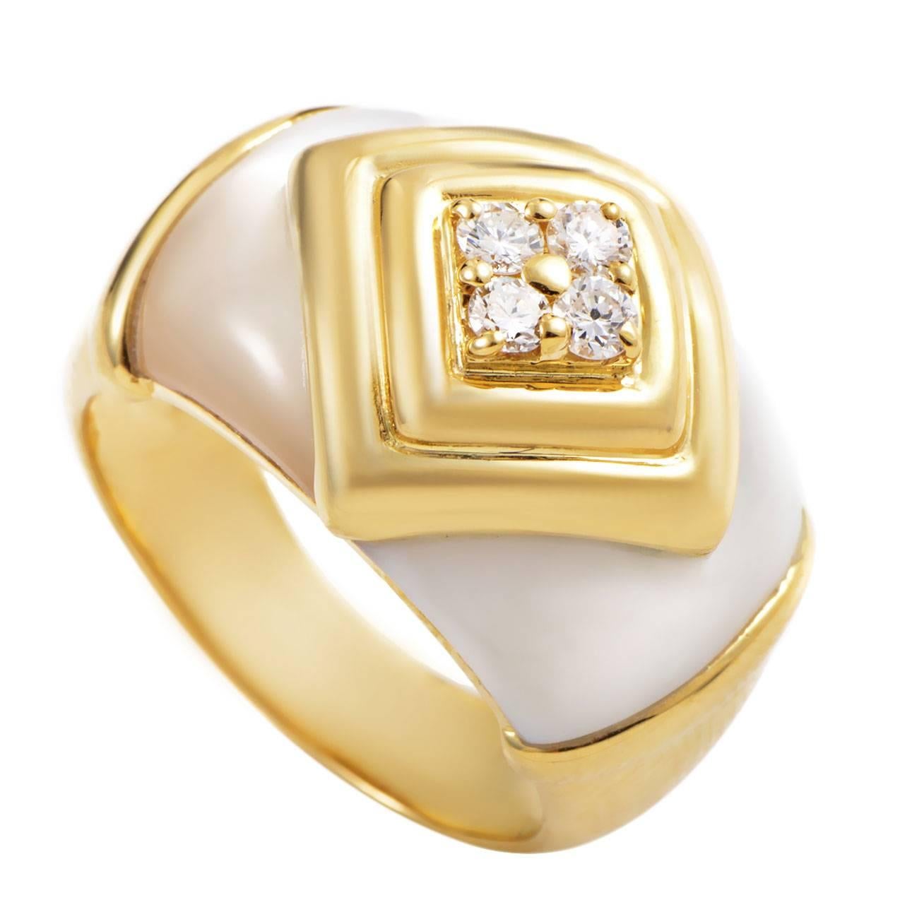 Van Cleef & Arpels Mother-of-Pearl Diamond Gold Ring