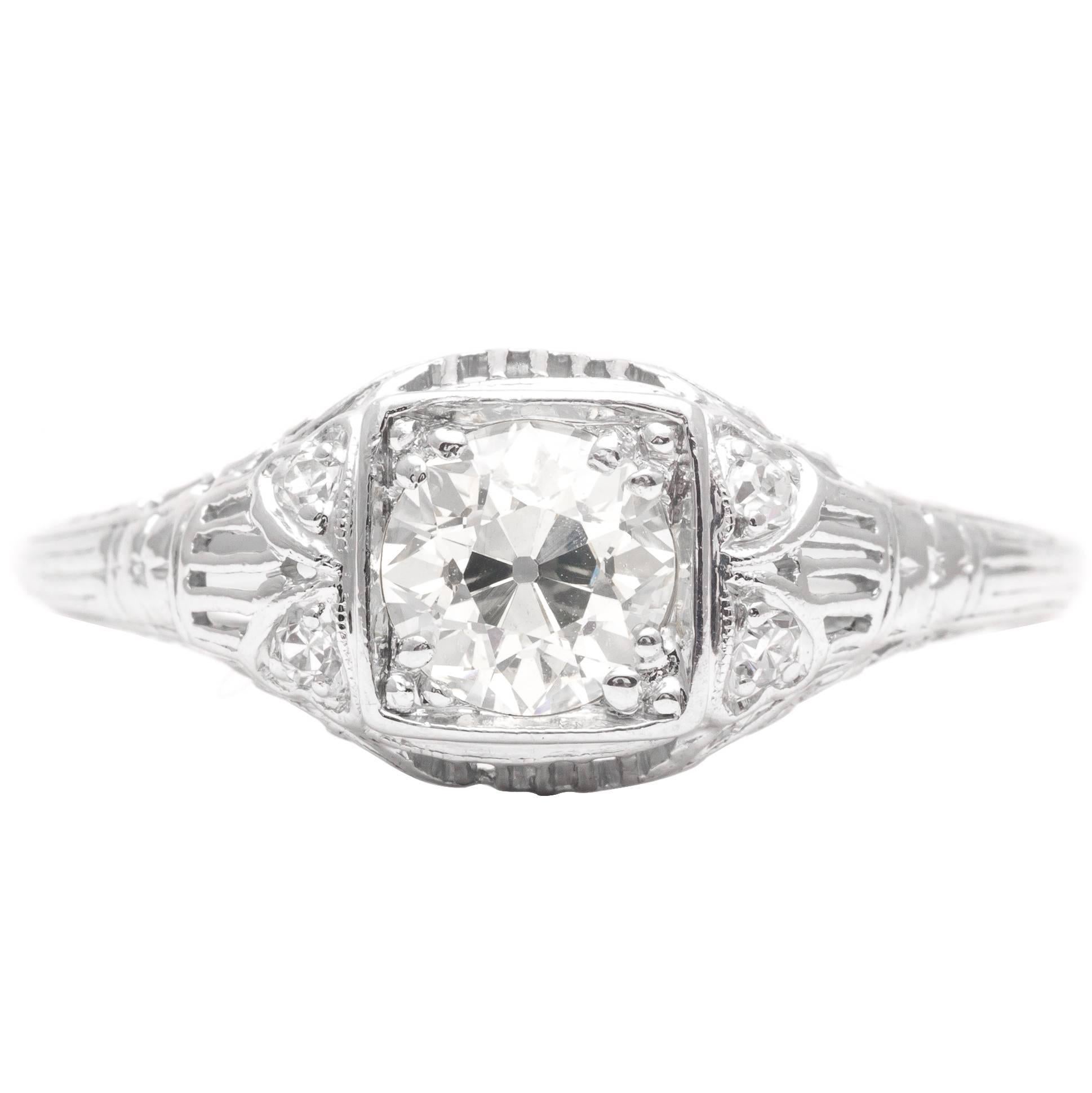 Art Deco 0.90 Carat Diamond Platinum Filigree Engagement Ring For Sale