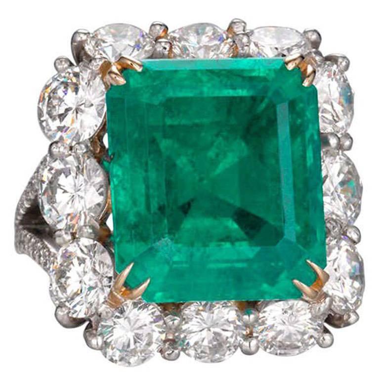 Colombian Emerald Diamond Platinum Ring For Sale