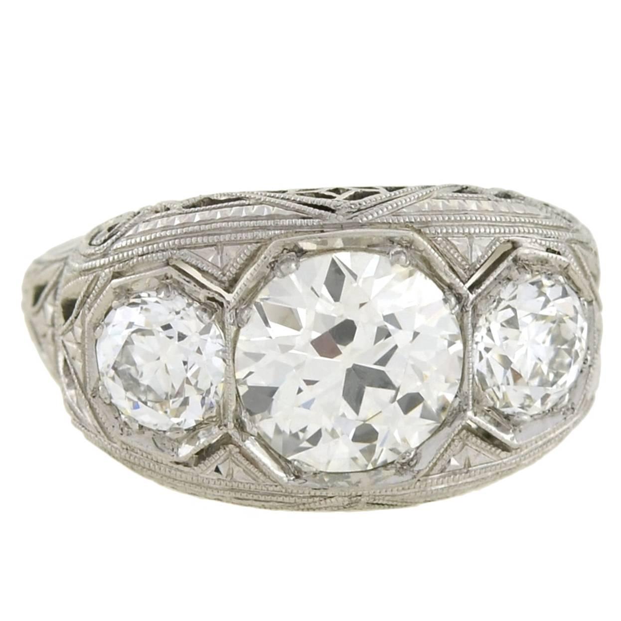 Art Deco 3-Stone 2.55 Carats Diamonds Platinum Filigree Ring 