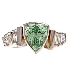 Vintage Mint Green Tsavorite Garnet Diamond Gold Ring 