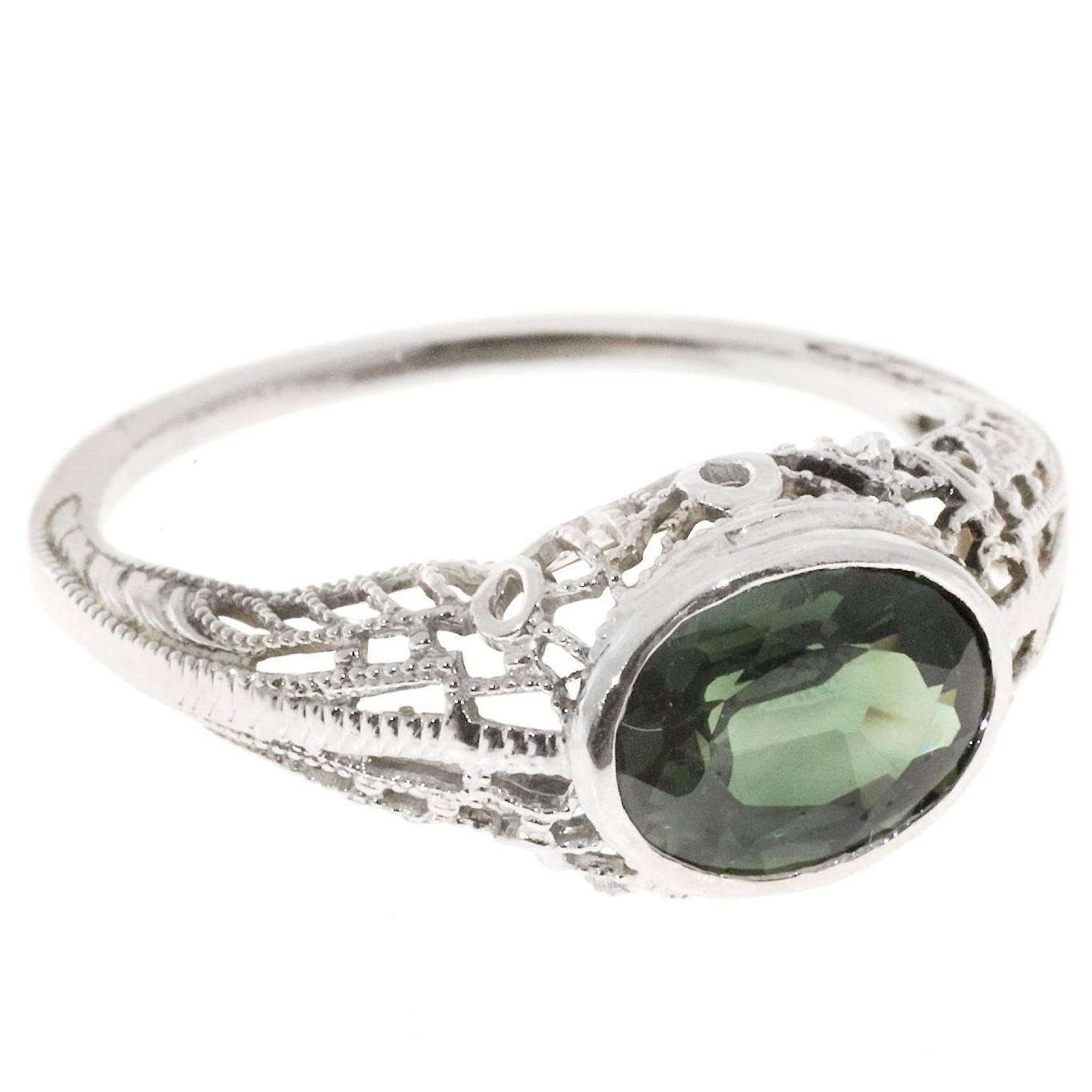 Art Deco 1.51 Carat Green Sapphire Filigree Gold Ring