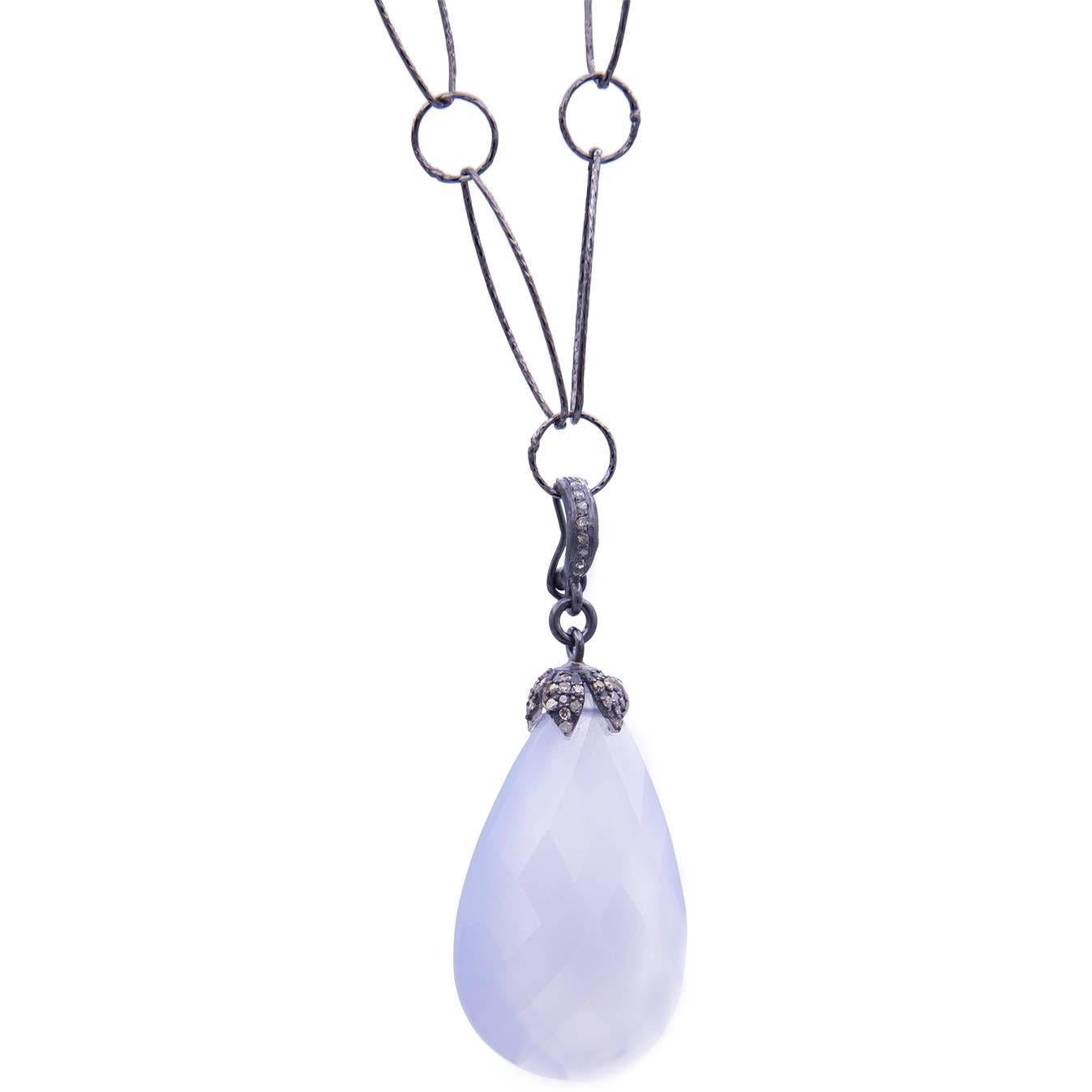 Faceted Chalcadony Drop On Diamond Bale Necklace