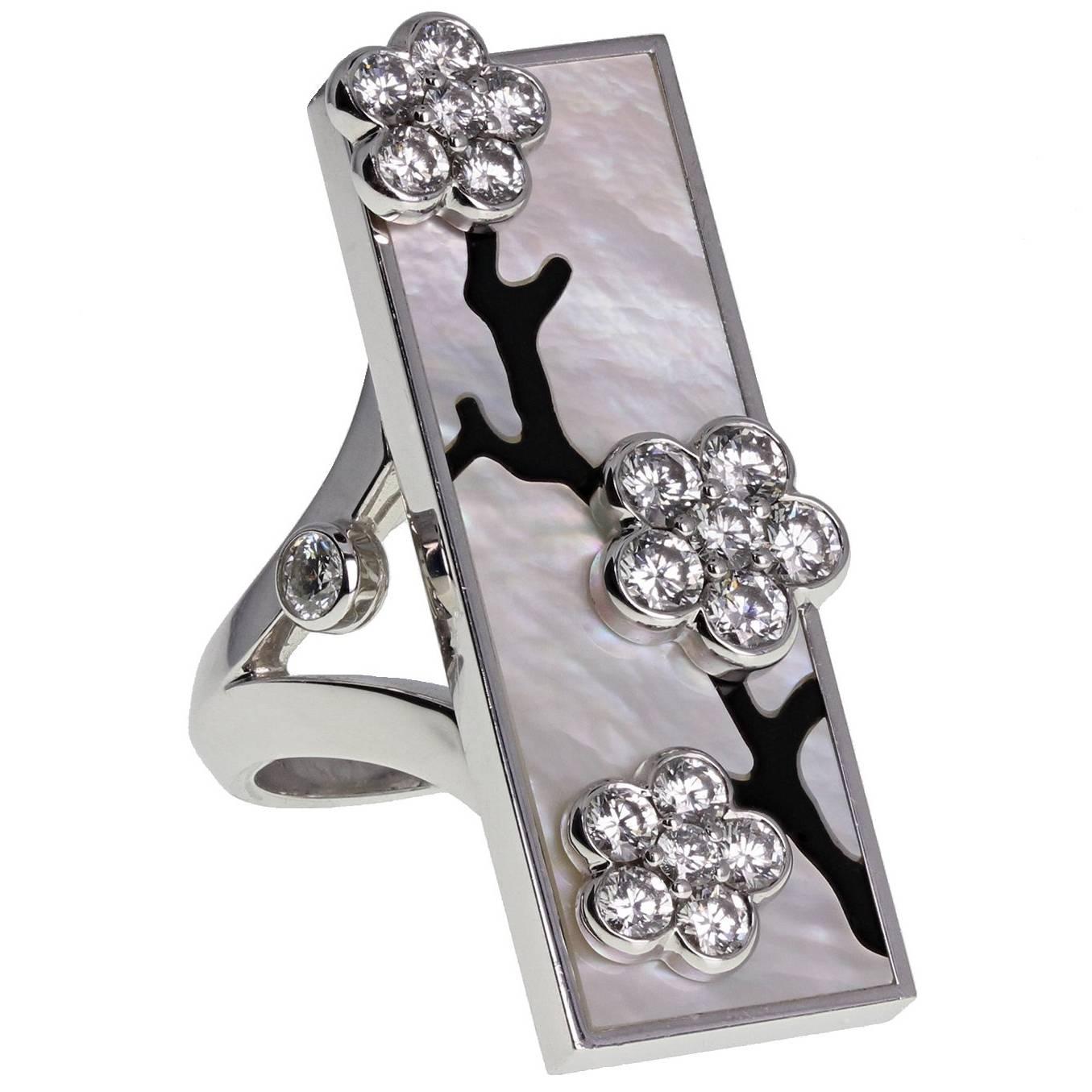Van Cleef & Arpels Miroir des Eaux Diamond Mother of Pearl gold Panel Ring For Sale