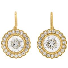 Contemporary 1.80 Carats Diamond Cluster Earrings