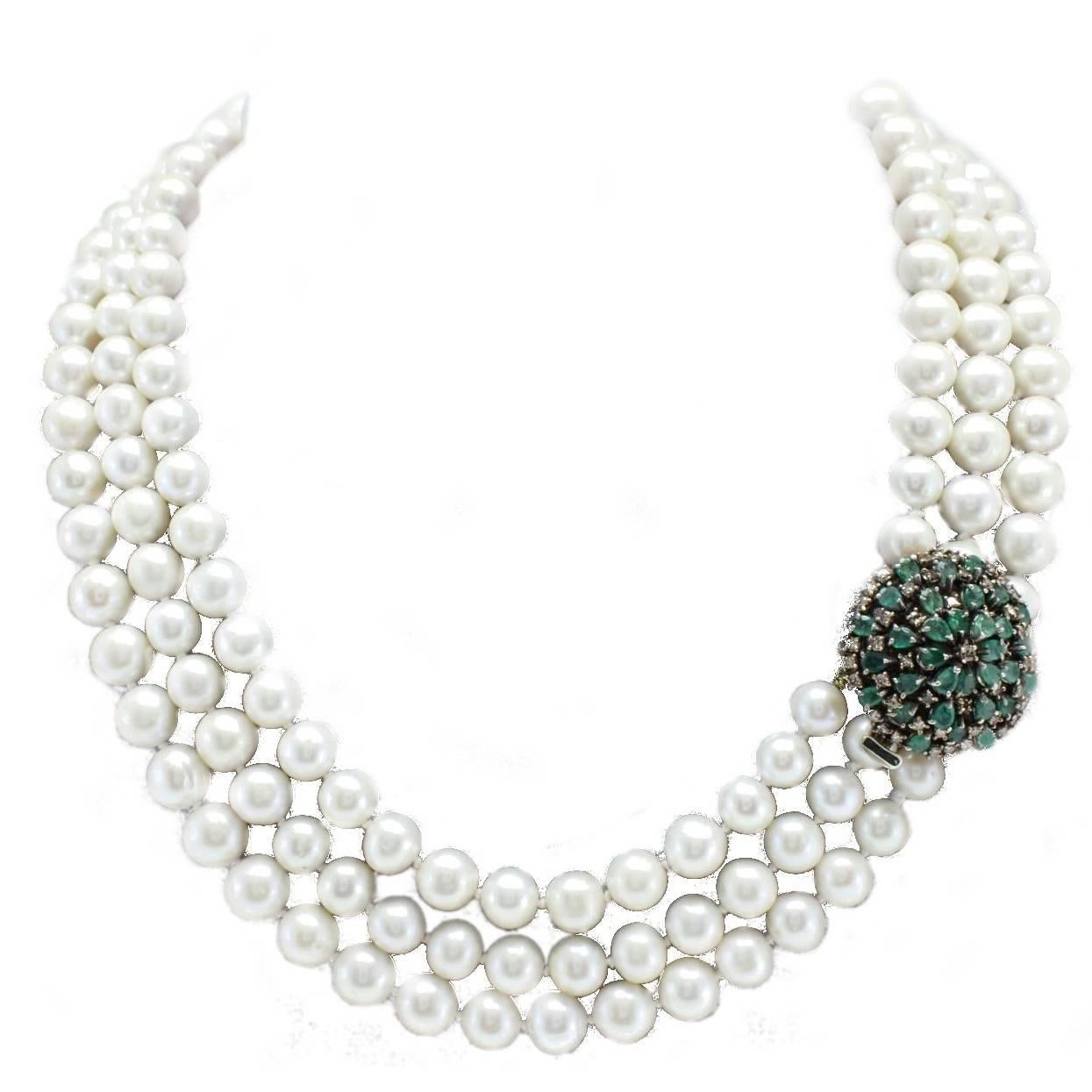 ct 1, 14 Diamonds & ct 5, 76 Emeralds sea Pearls Multi-Strand Gold Necklace