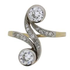 Edwardian 1.50 Carat Old Cut Diamond Twin Stone Ring, circa 1900s 5