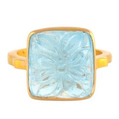 Carved Aquamarine Ring in Yellow Gold