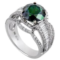 Legato White and Green Diamond White Gold Ring 8