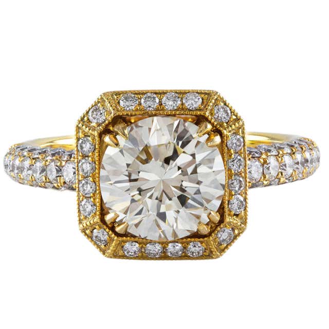 GIA Certified 1.99 Carat Diamond Gold Engagement Ring For Sale at 1stdibs