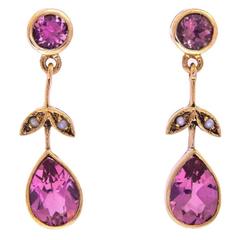 Retro Edwardian 1.50 Carat Pink Tourmaline Seed Pearl Gold Drop Earrings