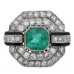 Vintage Emerald, Diamond and Black Enamel Cluster Ring, circa 1950s 11