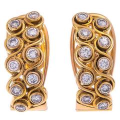 1.00 Carat Diamond Gold Stud Earrings 11