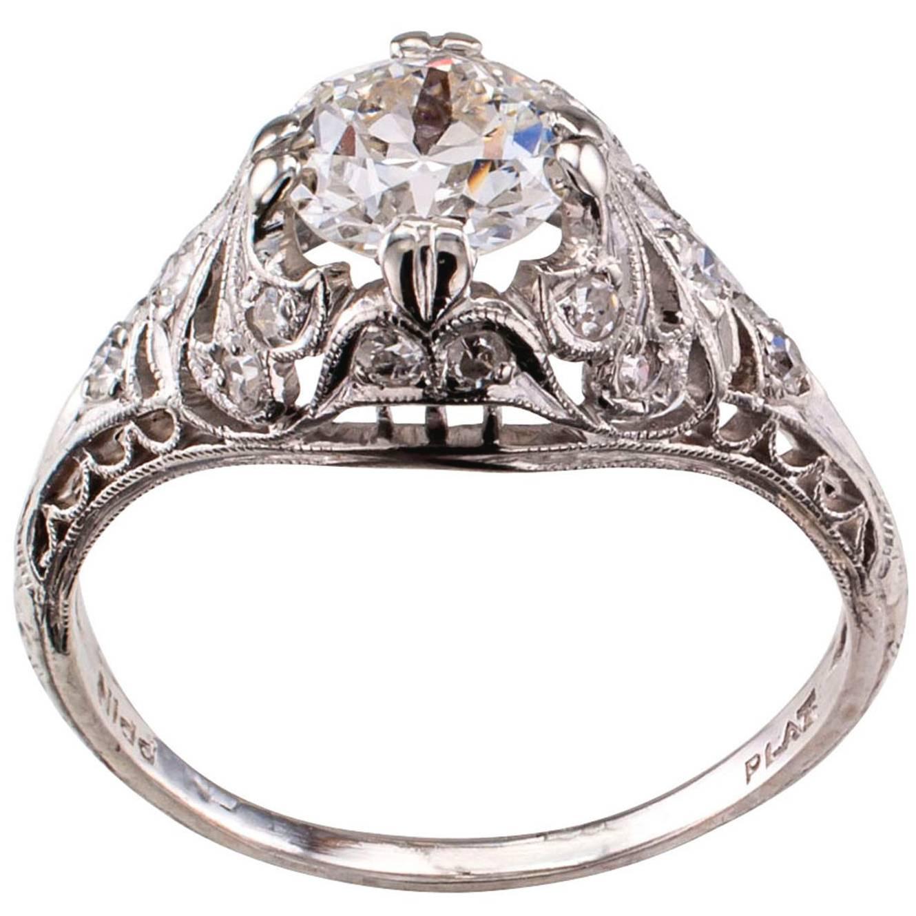 Edwardian 0.85 Carat Diamond Platinum Engagement Ring