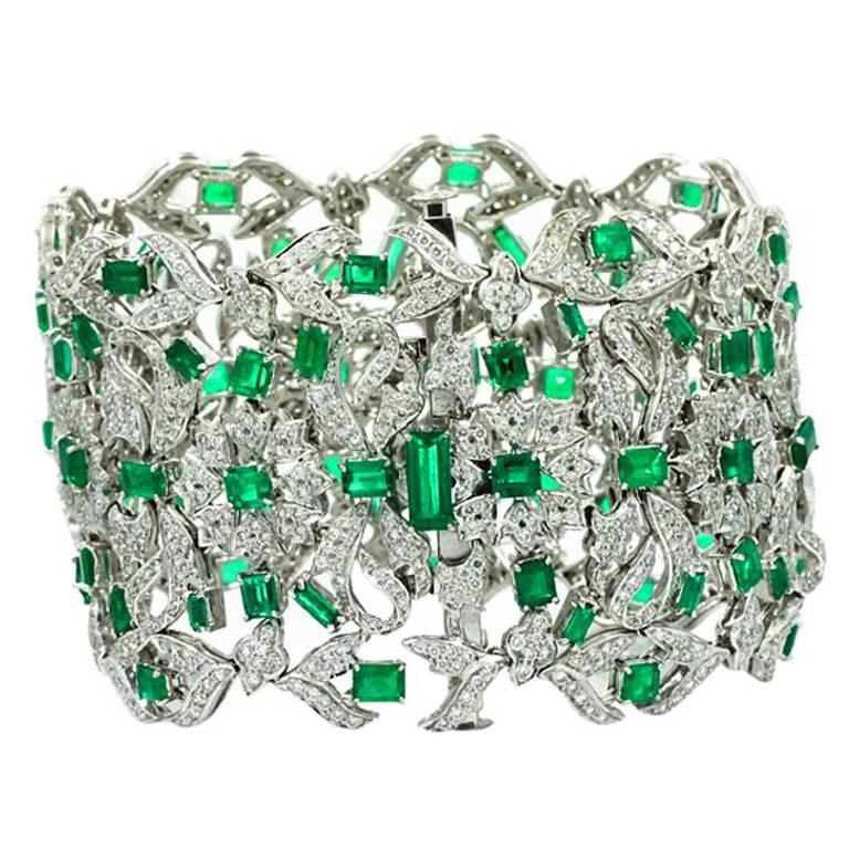 Emerald Diamond White Gold Bracelet For Sale