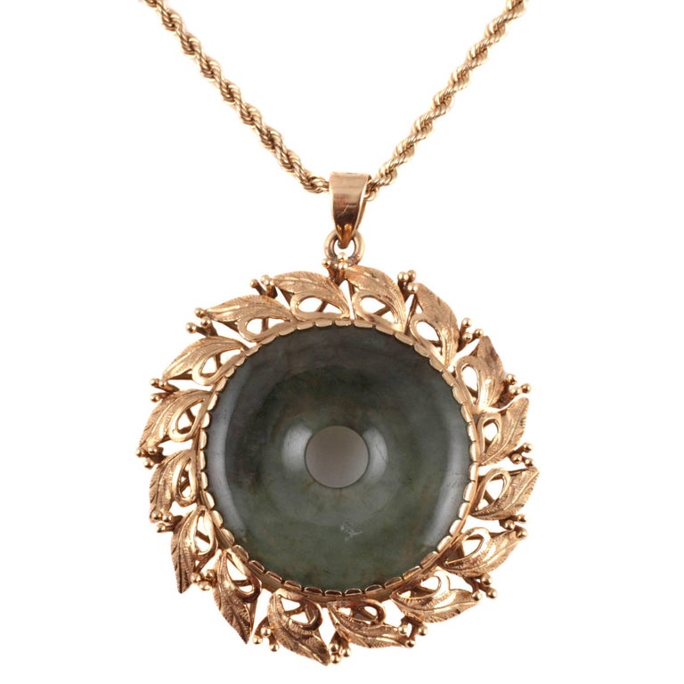Seven Stone Oval Natural Jadeite Jade Gold Pendant Necklace For Sale at