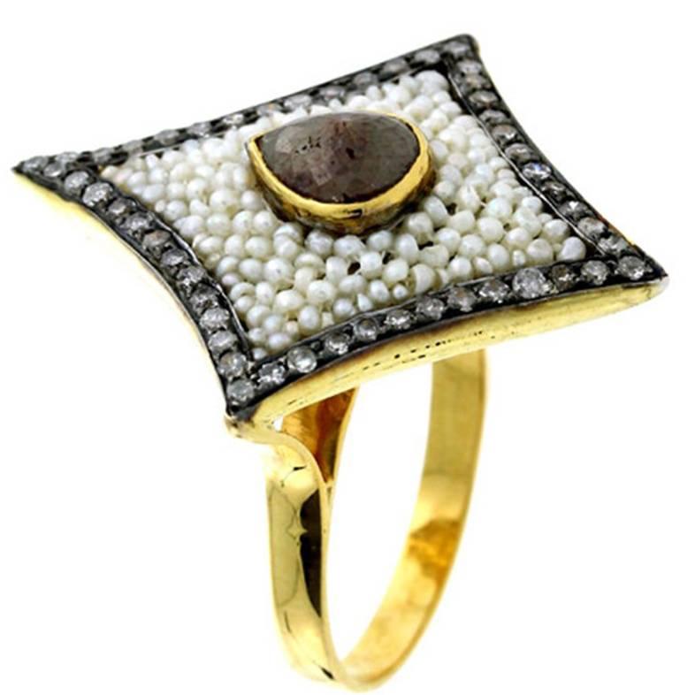 Goldring mit handgefertigter Perle und Diamant im Angebot