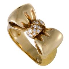 Antique Van Cleef & Arpels Diamond Gold Bow Ring