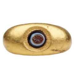 Roman Agate Rabbit Intaglio High Karat Gold Ring