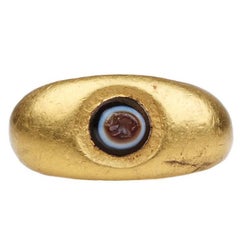 Roman Agate Rabbit Intaglio High Karat Gold Ring 9