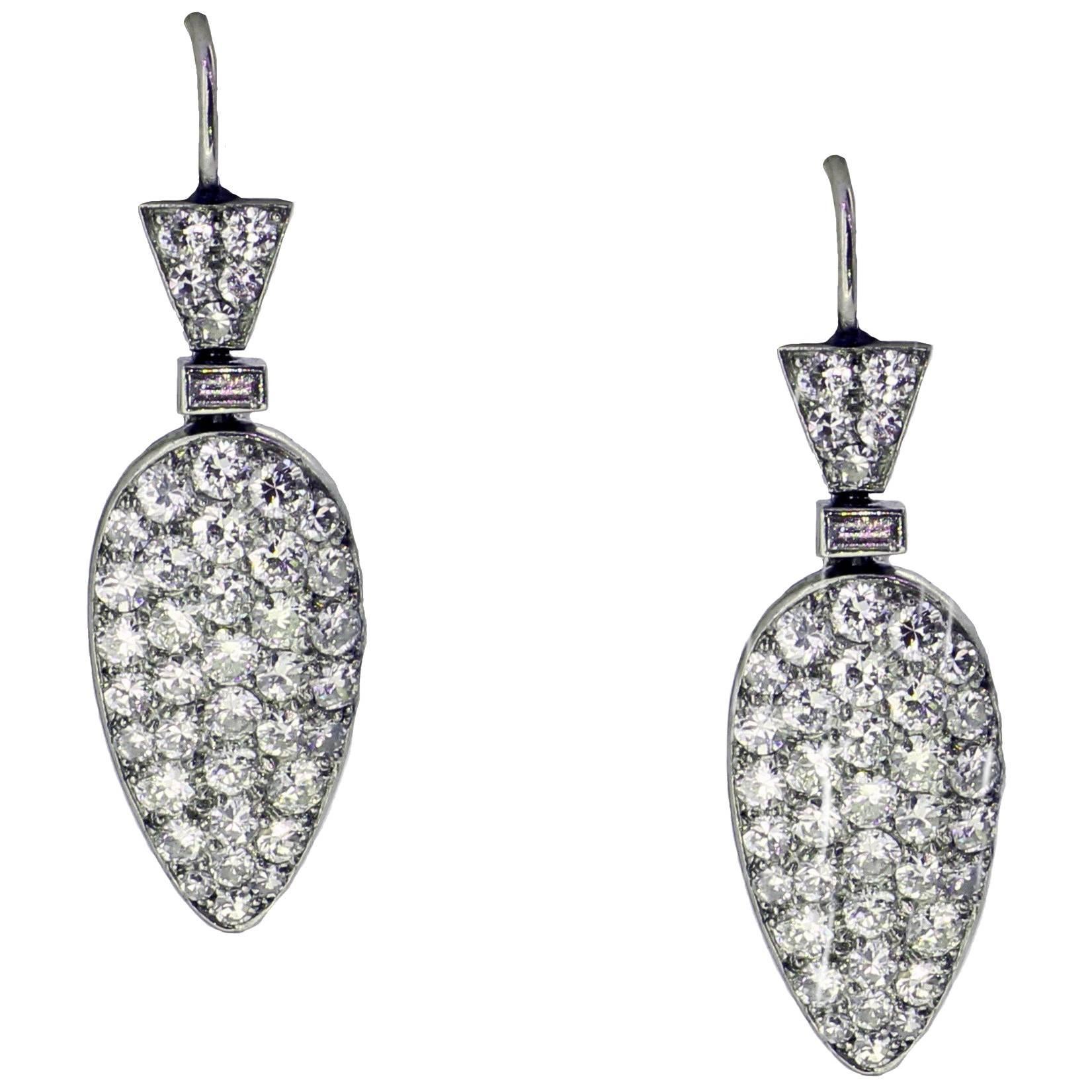 Art Deco Diamond platinum Drop Earrings For Sale