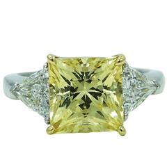 White Gold Ring with 5.16 Carat Yellow Sapphire and Two Trillion Diamonds 12