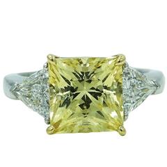 White Gold Ring with 5.16 Carat Yellow Sapphire and Two Trillion Diamonds