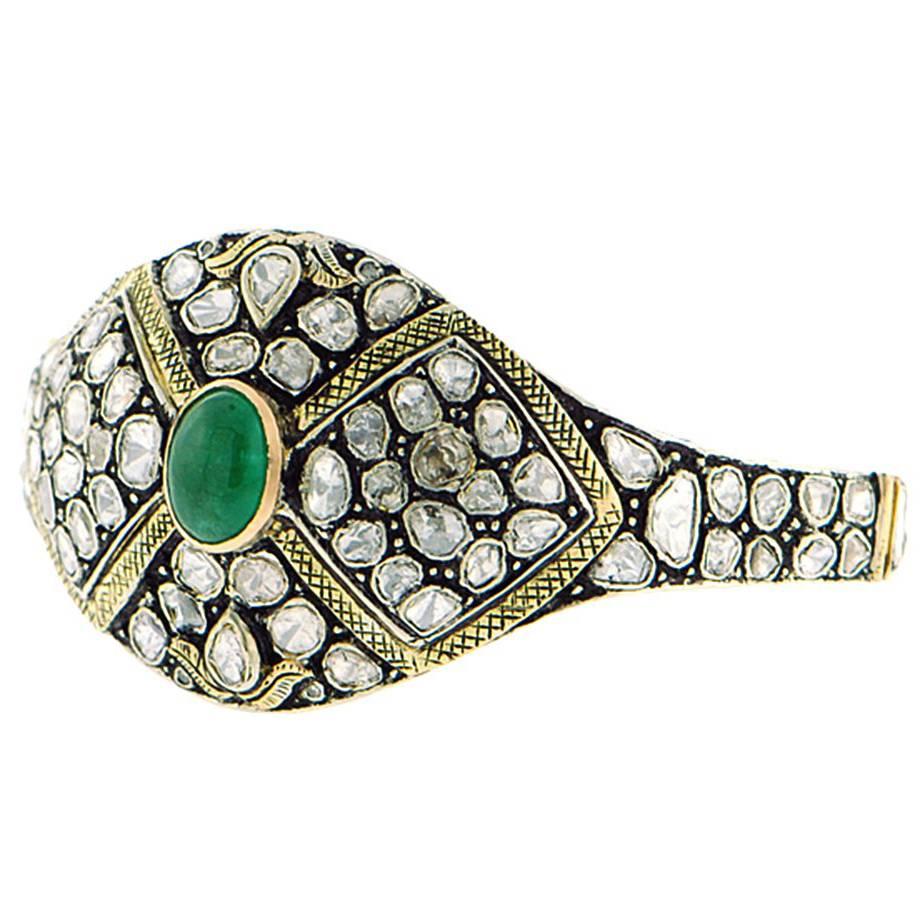3.05 ct Center Stone Emerald & Rosecut Diamond Bracelet In 14k Yellow Gold For Sale