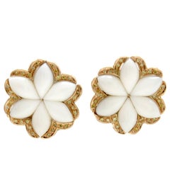 Green Fancy Diamonds, White Coral Petals, Rose Gold Clip-on Retrò Earring