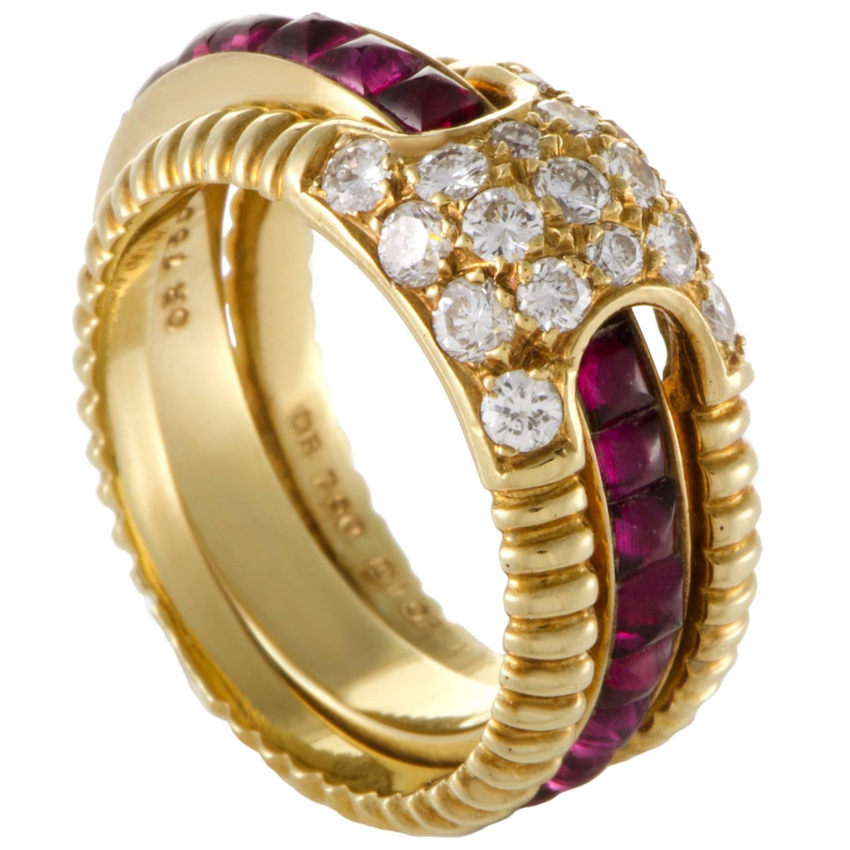 Dior Ruby Insert Diamond Yellow Gold Band Ring Set