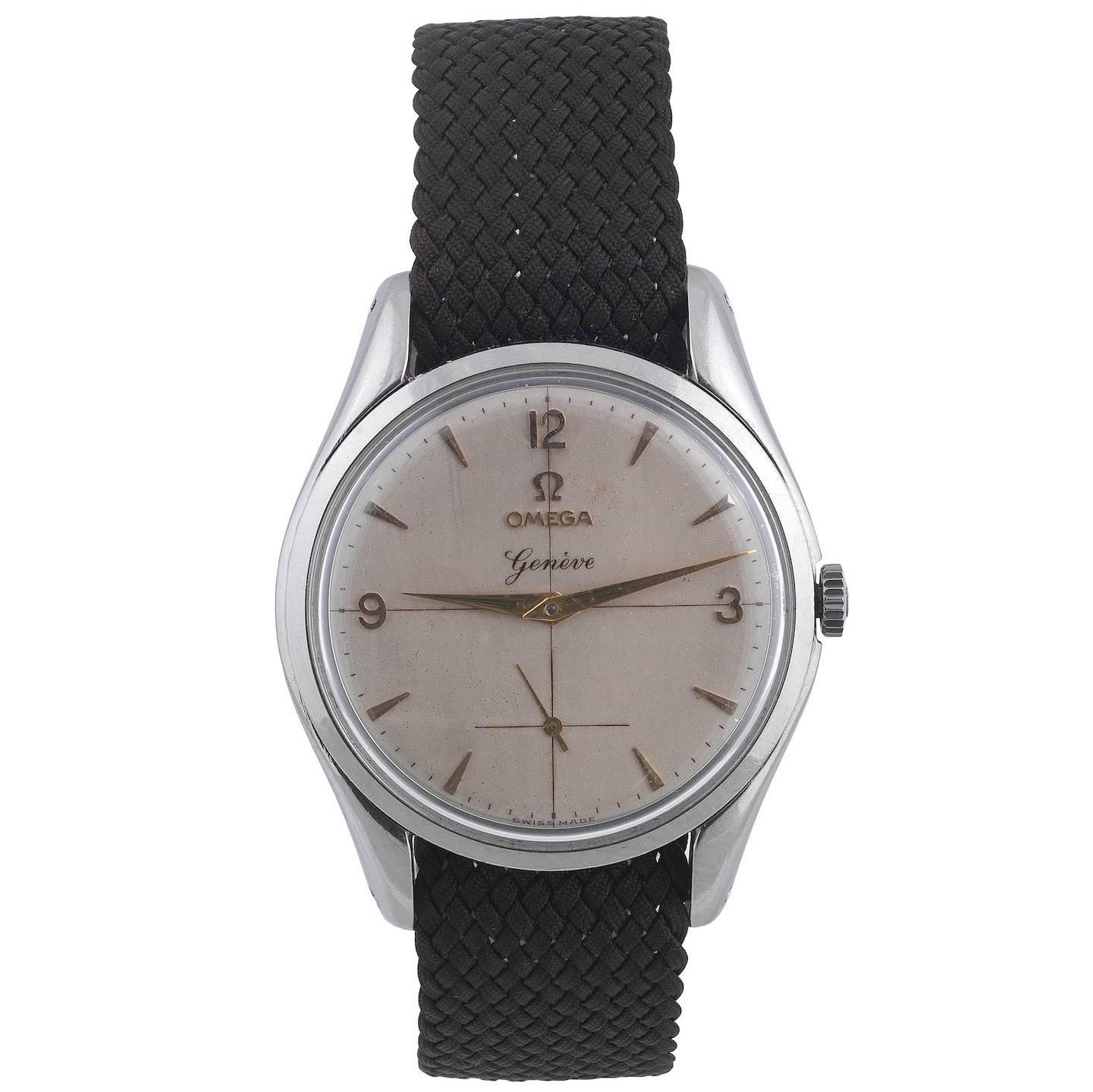 BERNARDO ANTICHITÀ PONTE VECCHIO FLORENCE
Ref. 2503. Made in 1950’s
Case three-body, polished and brushed, curved lugs, snap on case back.
Dial silvered with applied gilt arab numbers and arrow baton, subsidiary dial for the seconds. Gilt arrow