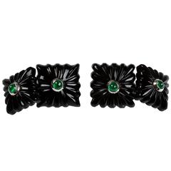 Carved Squared Onyx and Emeralds Gold Cufflinks 9