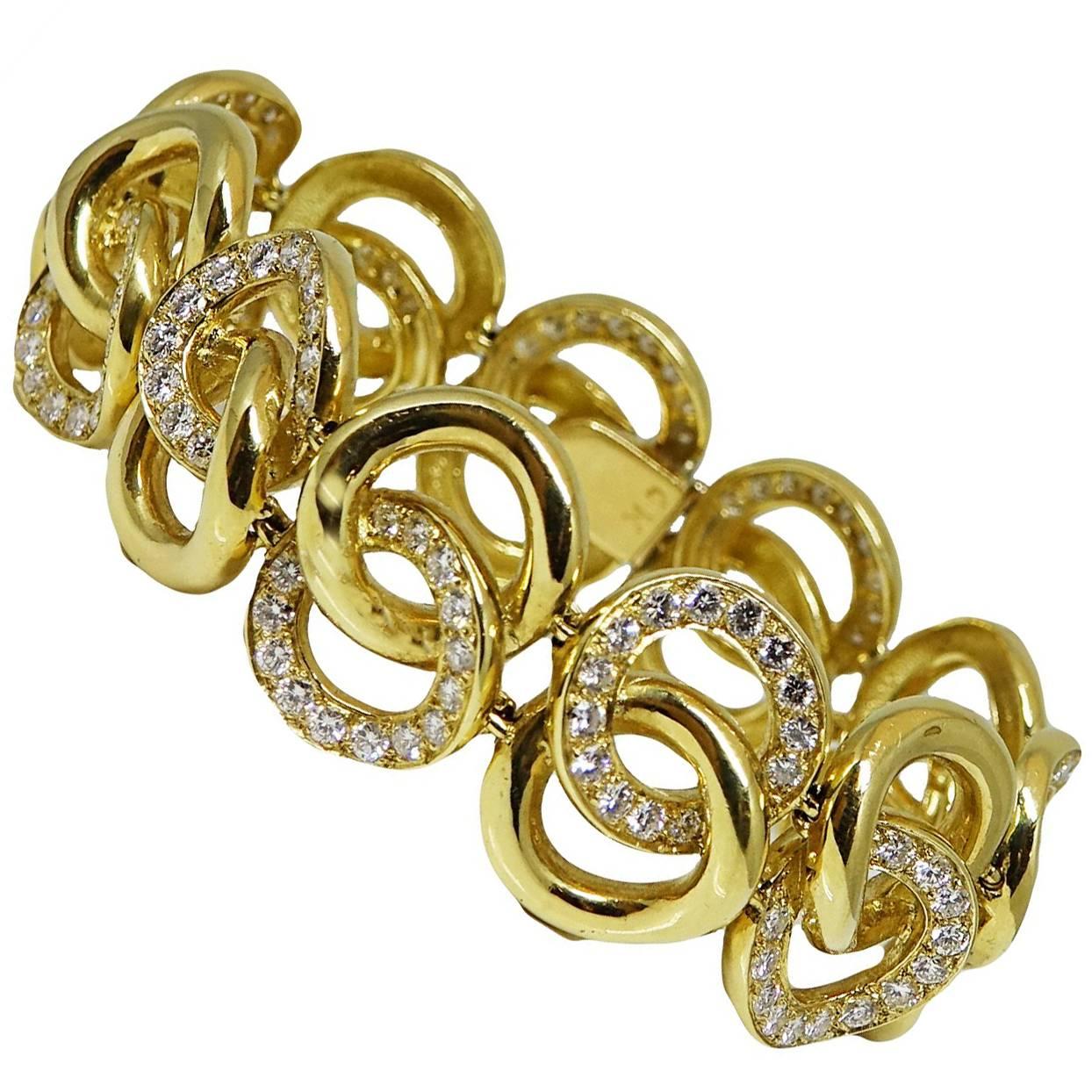 9.00 Carats Diamonds Yellow Gold Bracelet  For Sale