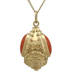 1950s Coral Yellow Gold Pendant 3