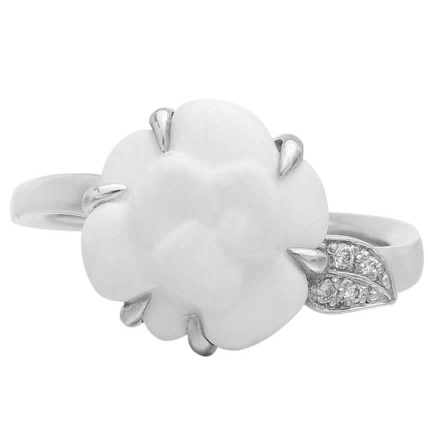 Chanel Camélia Carved White Agate Diamond White Gold Ring