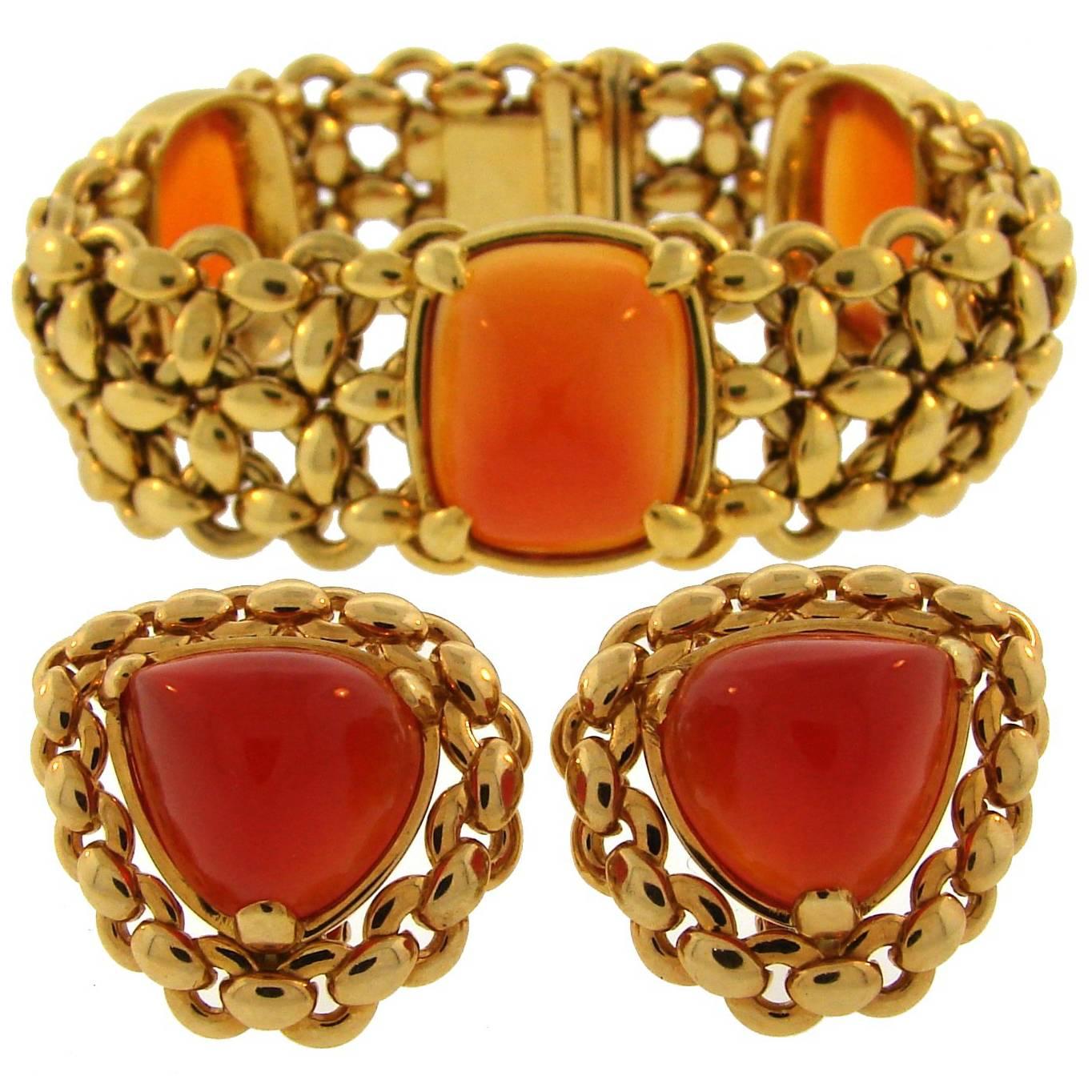 1980s Hermes Carnelian Yellow Gold Earrings and Bracelet Set