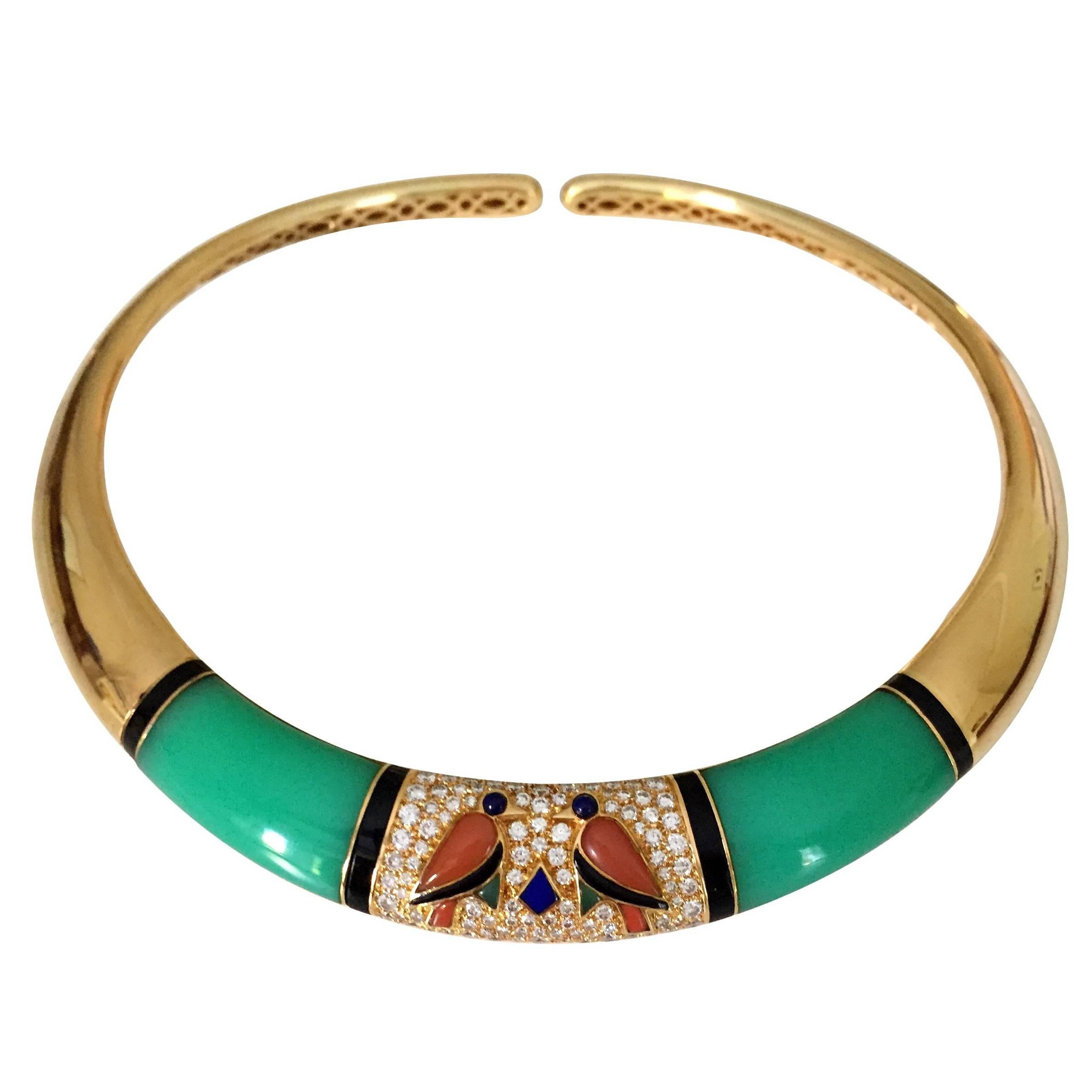 Circa 1980 Green Onyx 18 Karat Gold Diamonds Van Cleef & Arpels Necklace For Sale