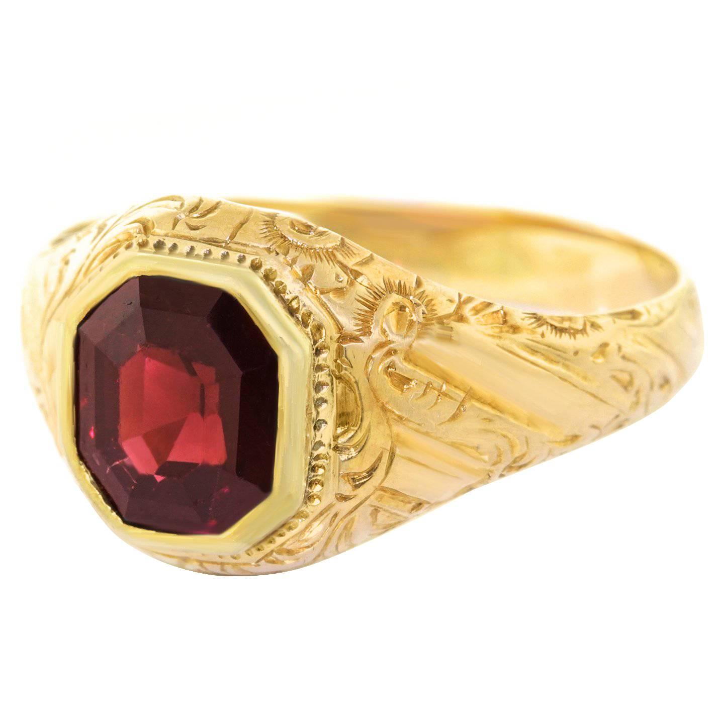 Antique Garnet Gold Ring