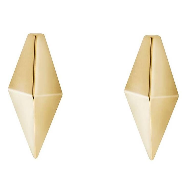 Geometric 18 Karat Gold Thorn Pyramid Stud Earrings For Sale