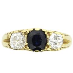 Diamond and Sapphire Three Stone Ring, circa 1930s 6