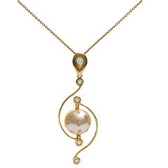 Lust 18 Karat White Diamonds South Sea Pearl Yellow Gold Pendant Necklace 