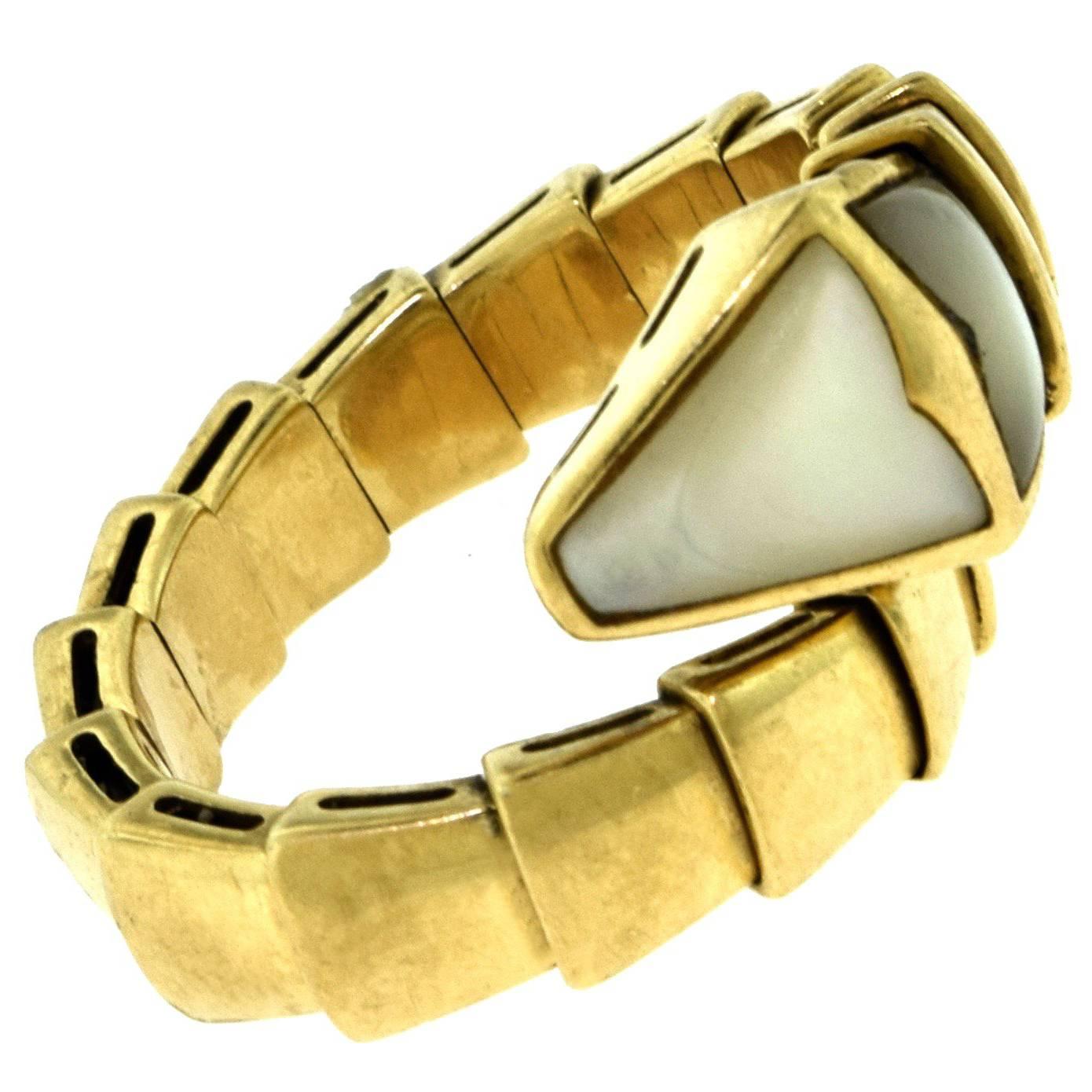 Bvlgari Serpenti 18 Karat Yellow Gold Ring with Mother-of-Pearl